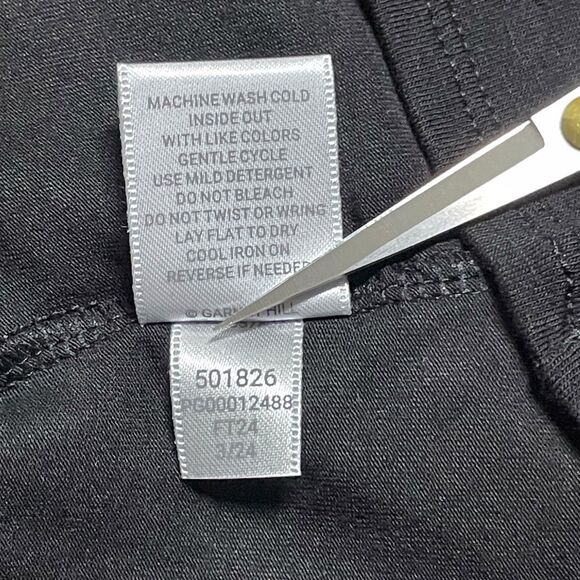 NWT Garnet Hill Knit Top Size Medium Black Pintuck Puff Long Sleeve Crew Neck - Picture 11 of 16